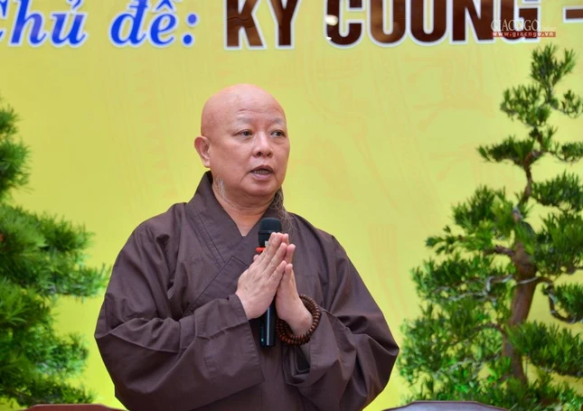 Hòa thượng Thích Lệ Trang phát biểu về phần nghi lễ chuẩn bị cho đại hội