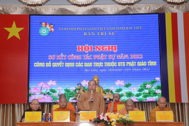 Thượng tọa Thích Giác Nghi tuyên bố khai mạc