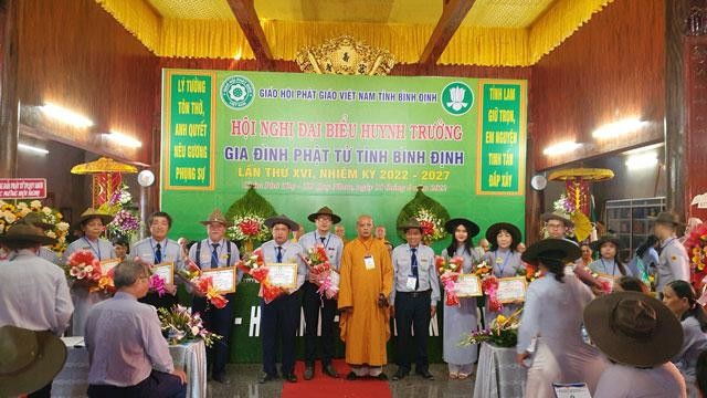 Ghi nhận công đức của thành viên Ban Hướng dẫn Phân ban Gia đình Phật tử tỉnh Ghi nhận công đức của thành viên Ban Hướng dẫn Phân ban Gia đình Phật tử tỉnh