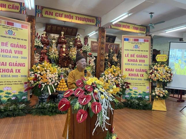 Hòa thượng Thích Thanh Quyết phát biểu tại buổi lễ