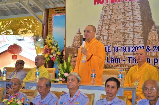 Hòa thượng Thích Huệ Phước ban đạo từ tại buổi lễ