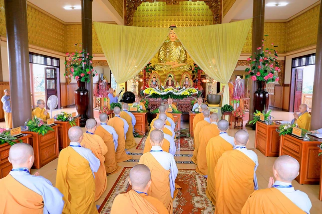 Giới trường Ni tại chùa Bồ Đề Đạo Tràng