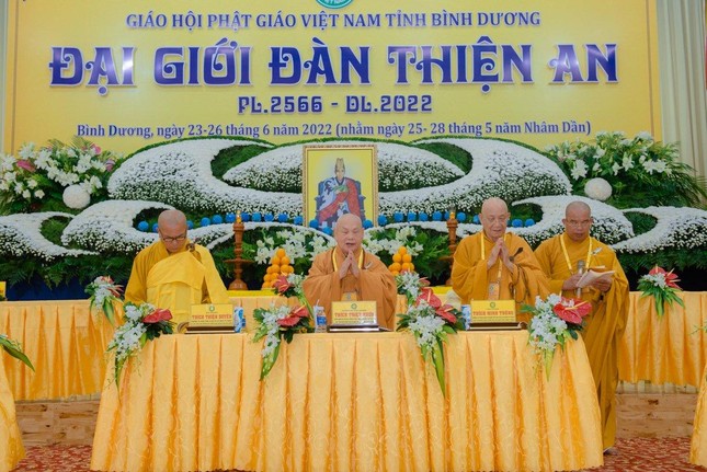 Chư giới sư đàn Tỳ-kheo tấn đàn truyền giới Chư giới sư đàn Tỳ-kheo tấn đàn truyền giới