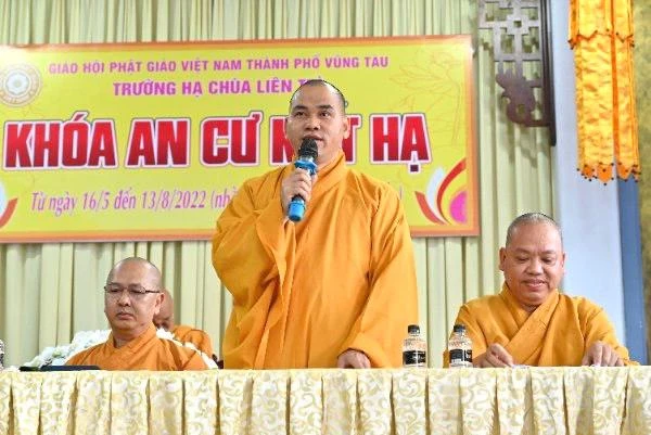 Thượng tọa Thích Thiện Thông ghi nhận sự nhiệt huyết và công sức đóng góp trí tuệ của chư tôn đức qua các bài tham luận