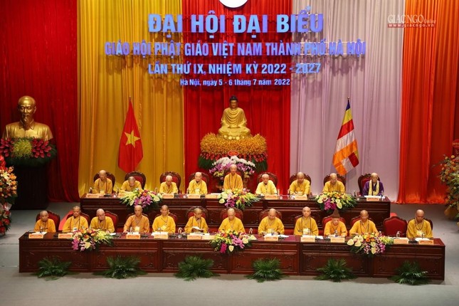 Chư tôn giáo phẩm chứng minh, chủ tọa đoàn