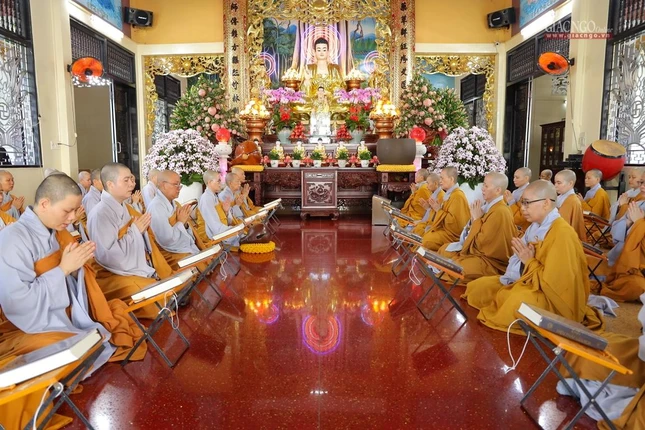 Chư Ni trong thời kinh Pháp hoa Chư Ni trong thời kinh Pháp hoa