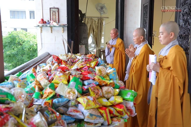 Cúng Mông sơn thí thực Cúng Mông sơn thí thực