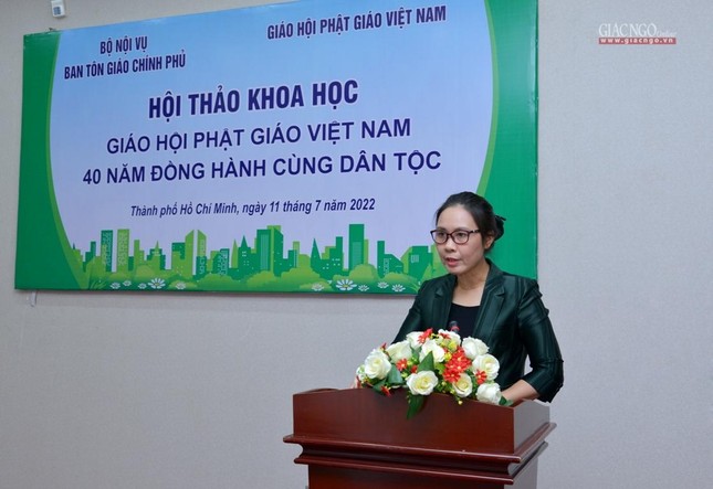 Bà Trần Thị Minh Nga phát biểu đề dẫn hội thảo