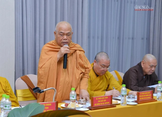 Hòa thượng Thích Giác Toàn phát biểu với vai trò nhân chứng lịch sử, Hòa thượng là đại biểu của Hệ phái Khất sĩ, một trong 9 tổ chức, hệ phái Phật giáo có mặt tại hội nghị thành lập GHPGVN năm 1981 Hòa thượng Thích Giác Toàn phát biểu với vai trò nhân chứng lịch sử, Hòa thượng là đại biểu của Hệ phái Khất sĩ, một trong 9 tổ chức, hệ phái Phật giáo có mặt tại hội nghị thành lập GHPGVN năm 1981