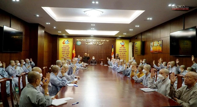 Chư Ni biểu quyết thống nhất giữ nguyên kết quả đề cử ngày 30-5-2022, tín nhiệm đề cử Ni trưởng Thích nữ Từ Nhẫn làm trưởng Phân ban Ni giới TP.HCM nhiệm kỳ 2022-2027