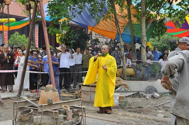 Sái tịnh công trình đúc Đại hồng chung