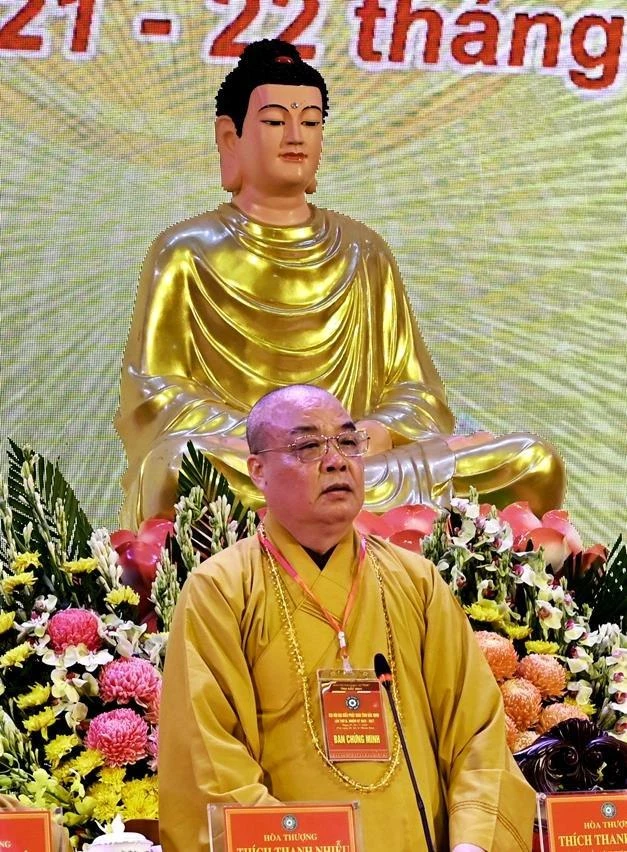 Hòa thượng Thích Thanh Nhiễu ban đạo từ