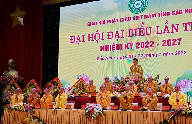 Chư tôn giáo phẩm chứng minh, chủ tọa đoàn