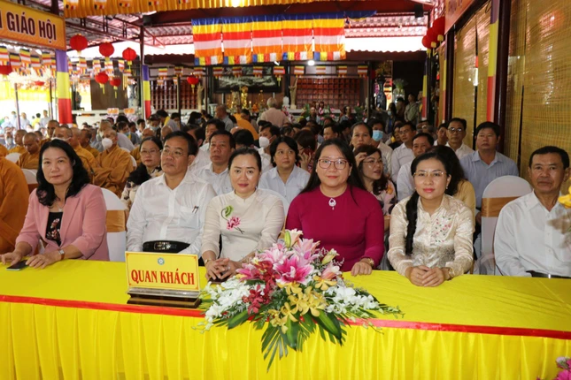 Đại diện lãnh đạo các cơ quan tham dự