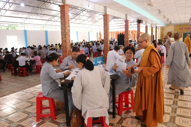 384 Phật tử tham dự hội thi giáo lý 384 Phật tử tham dự hội thi giáo lý