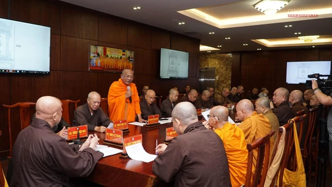Hòa thượng Danh Lung, Phó Trưởng ban Trị sự đóng góp ý kiến