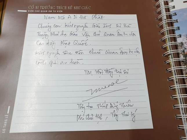 Thượng tọa Thích Đức Thiện viết lời phân ưu, cầu nguyện