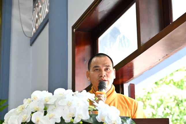 Thượng tọa Thích Thiện Thông phát biểu khai mạc
