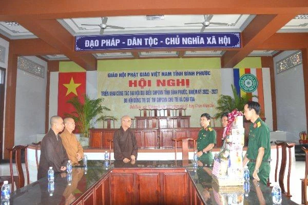 Thượng tá Đỗ Tiến Quyết chúc mừng chư tôn đức Ban Trị sự Phật giáo tỉnh Bình Phước nhân mùa Vu lan - Báo hiếu Thượng tá Đỗ Tiến Quyết chúc mừng chư tôn đức Ban Trị sự Phật giáo tỉnh Bình Phước nhân mùa Vu lan - Báo hiếu