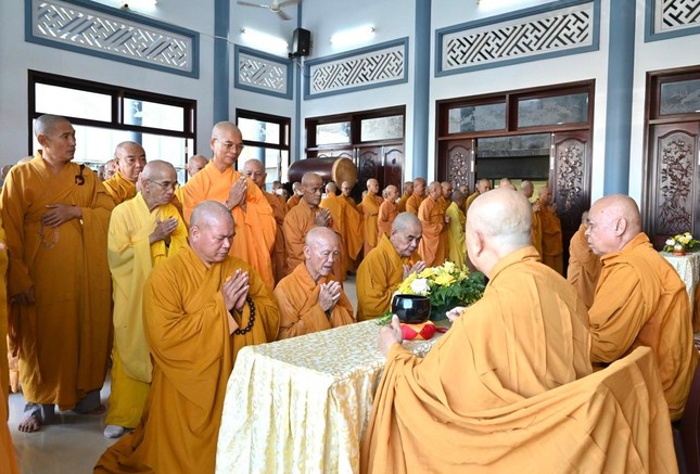 Chư Tăng tác pháp Tự tứ