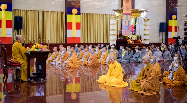 Hòa thượng Thích Nhựt Hỷ thuyết giảng chủ đề "Tri ân, báo ân" tại đàn tràng Việt Nam Quốc Tự