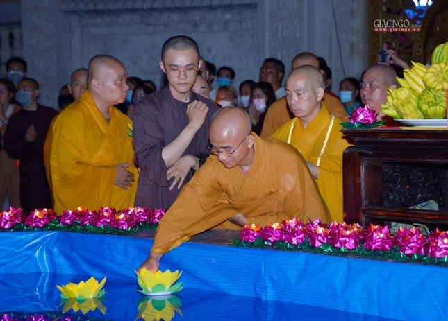 Cầu nguyện âm siêu dương thới