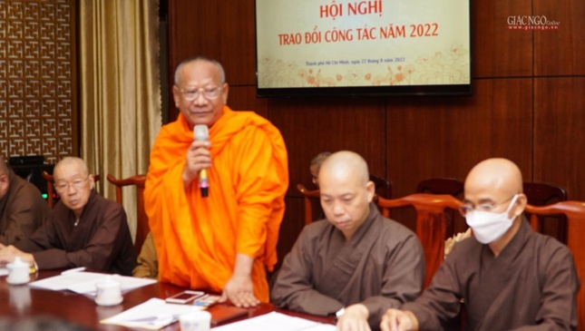 Hòa thượng Danh Lung đóng góp ý kiến về hỗ trợ sinh viên Lào