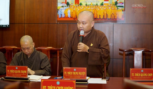 Thượng tọa Thích Trung Nguyện trình nhân sự Ban Quản trị 3 ngôi chùa do Ban Trị sự quản lý