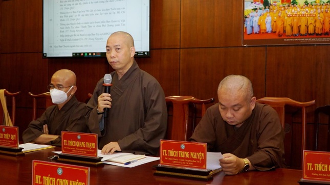 Thượng tọa Thích Quang Thạnh đóng góp ý kiến