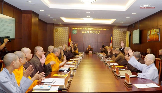 Chư tôn đức Tăng Ni Ban Thường trực biểu quyết thống nhất nhân sự Ban Quản trị của 3 tự viện Chư tôn đức Tăng Ni Ban Thường trực biểu quyết thống nhất nhân sự Ban Quản trị của 3 tự viện
