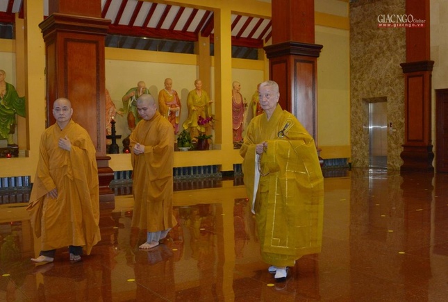 Đức Quyền Pháp chủ GHPGVN quang lâm chánh điện