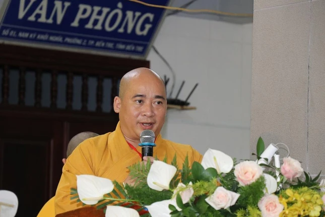 Đại đức Thích Trí Thuận báo cáo tiến trình tổ chức Đại đức Thích Trí Thuận báo cáo tiến trình tổ chức