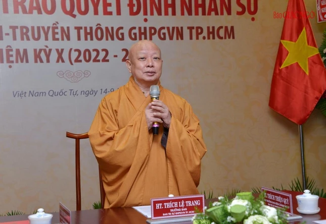 Hòa thượng Thích Lệ Trang phát biểu chỉ đạo