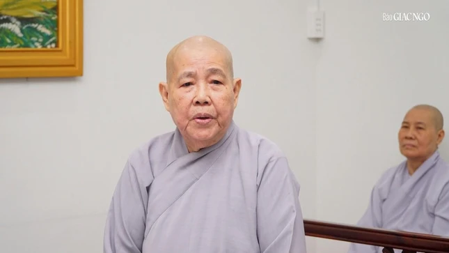 Ni trưởng Thích nữ Từ Nhẫn