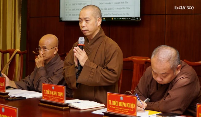 Thượng tọa Thích Quang Thạnh góp ý về phân công chư tôn đức phụ trách Phật giáo quận huyện