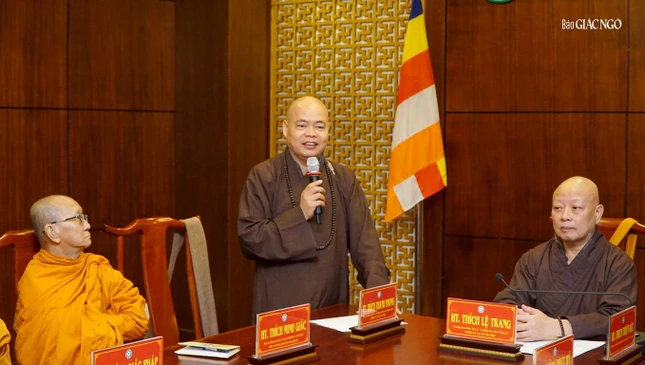 Thượng tọa Thích Thanh Phong đóng góp ý kiến về phân công chư tôn đức phụ trách Phật giáo quận huyện, TP.Thủ Đức