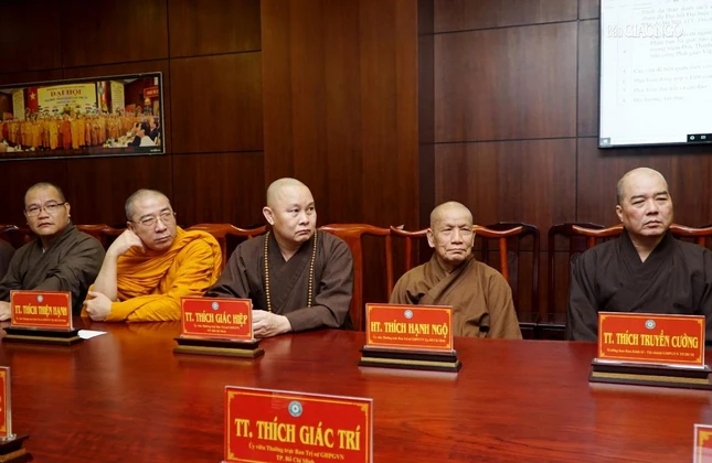 Chư tôn đức tham dự