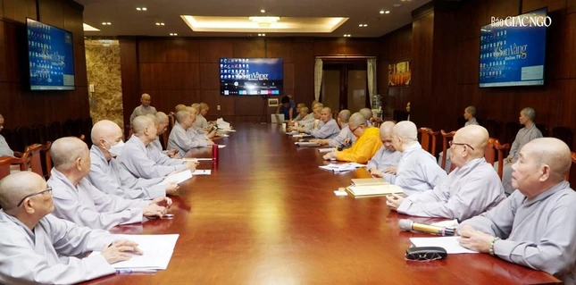 Quang cảnh buổi họp chiều 27-9 tại Việt Nam Quốc Tự