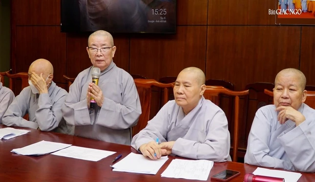 Ni trưởng Thích nữ Tắc Sen