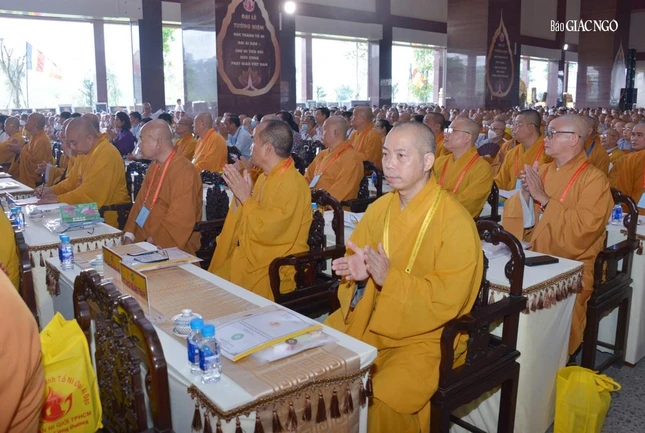 Chư tôn đức Tăng tham dự