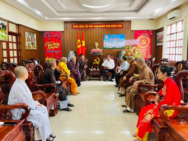 Lãnh đạo Ban Dân vận Thành ủy TP.Biên Hòa tiếp Thường trực Ban Trị sự GHPGVN TP.Biên Hòa