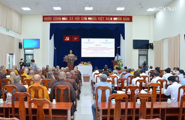 Quang cảnh lễ ký kết tại trụ sở Ủy ban MTTQVN TP.HCM