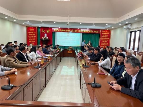 Quang cảnh buổi phát động Quỹ "Vì người nghèo"