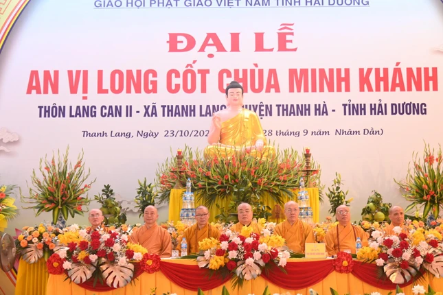 Chư tôn đức Hội Hội đồng Trị sự, các Ban, Viện Trung ương GHPGVN, Ban Trị sự GHPGVN tỉnh Hải Dương, lãnh đạo các cơ quan trung ương, tỉnh Hải Dương tham dự