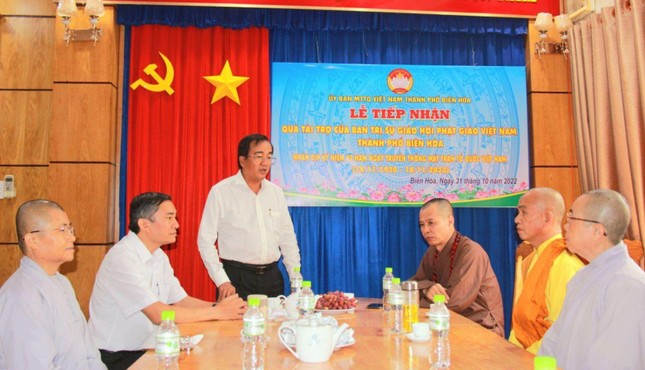 Ông Nguyễn Duy Tân cảm ơn Ban Trị sự TP.Biên Hòa