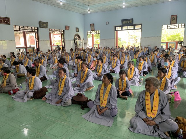 Đạo tràng chùa Phước Lộc với 200 Phật tử tham gia