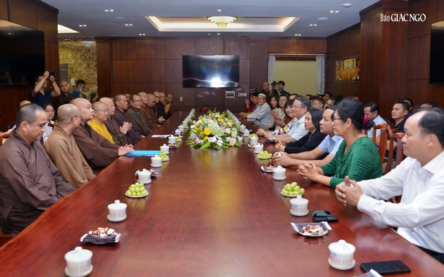 Quang cảnh buổi tiếp tại Việt Nam Quốc Tự