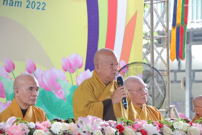 Hòa thượng Thích Thiện Minh ban đạo từ