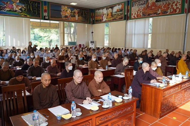 Chư tôn đức Ban Hoằng pháp TP.Hà Nội tham dự hội nghị