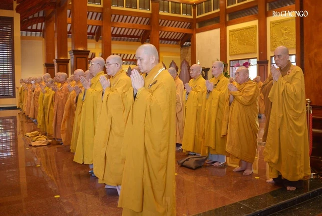 Giới luật là thọ mạng của Tăng-già Giới luật là thọ mạng của Tăng-già